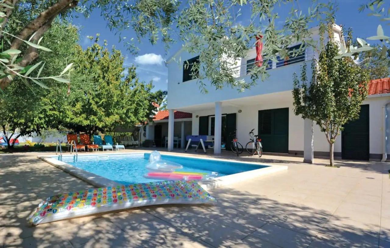 House Viki Villa Plano Екстериор снимка