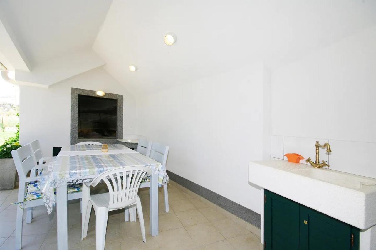 House Viki Villa Plano Екстериор снимка