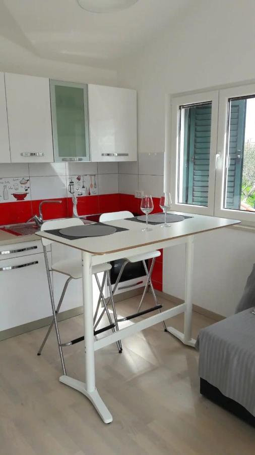 House Viki Villa Plano Екстериор снимка