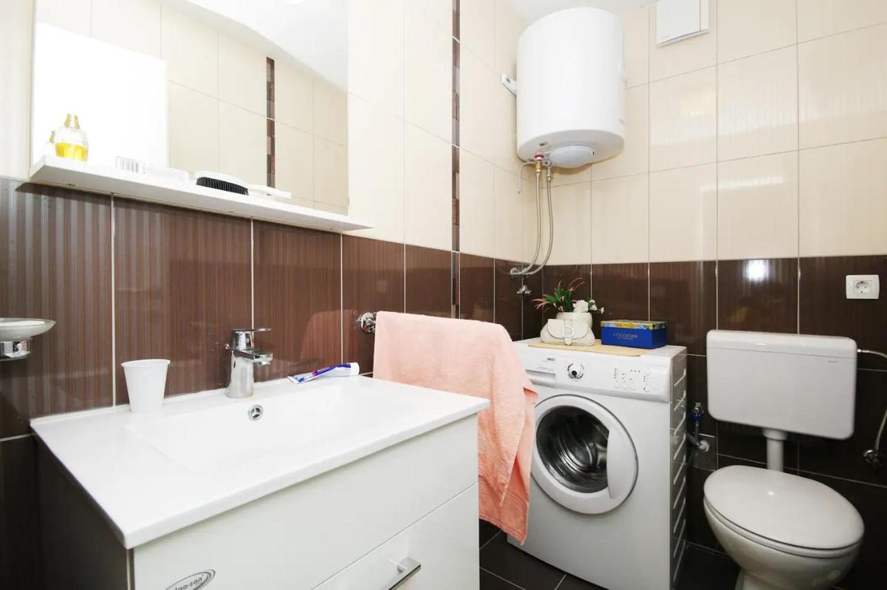 House Viki Villa Plano Екстериор снимка