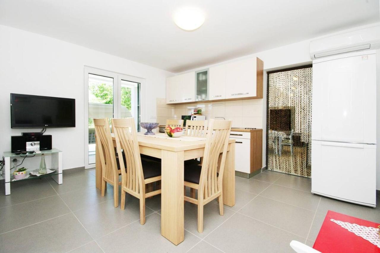 House Viki Villa Plano Екстериор снимка