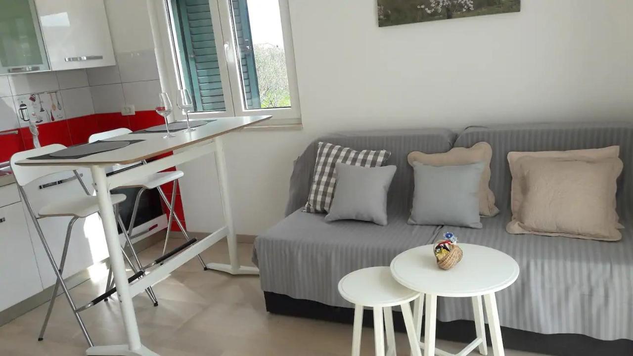 House Viki Villa Plano Екстериор снимка