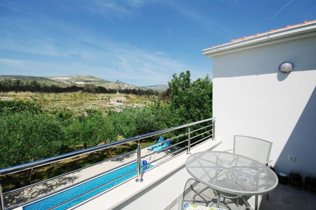 House Viki Villa Plano Екстериор снимка